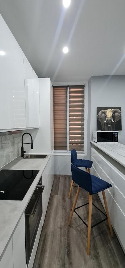 Appartement Tres Lumineux Porte De Saint-Cloud - F3 Avec Suite Parentale Parijs Buitenkant foto
